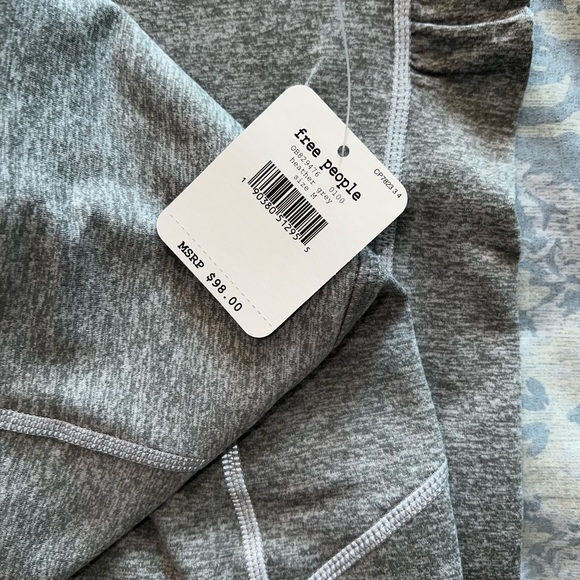 ❄️SOLD❄️- FREE PEOPLE High-Rise 7/8 You're A Peach Leggings SZ. M - Picture 8 of 14